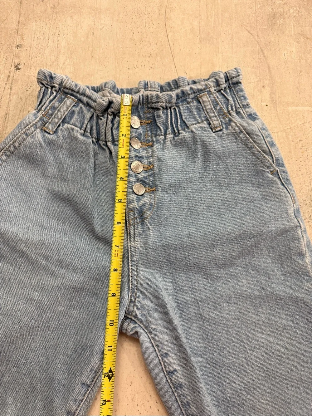 Forever 21 Girls Light Wash Distressed Straight Leg Jeans Size 9/10